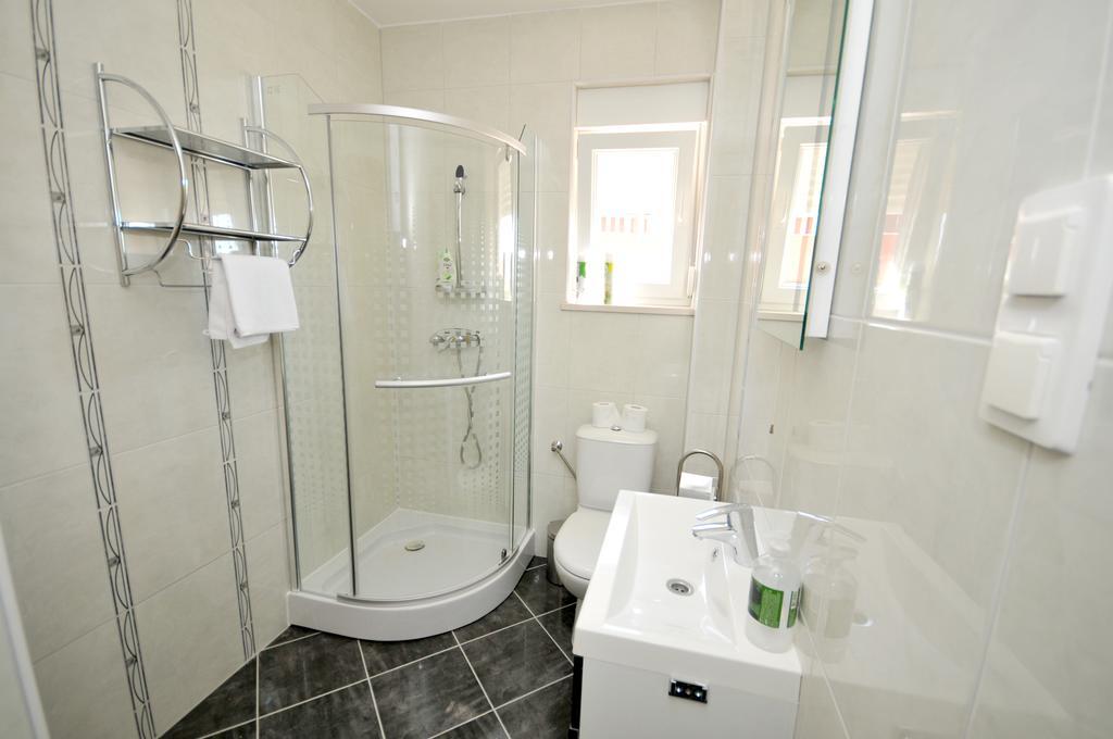 Apartmani- Lastro Trogir Bilik gambar