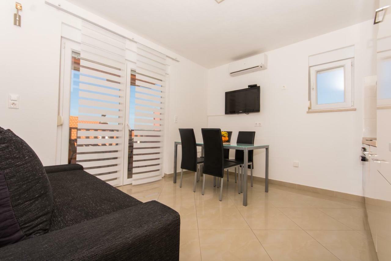 Apartmani- Lastro Trogir Luaran gambar